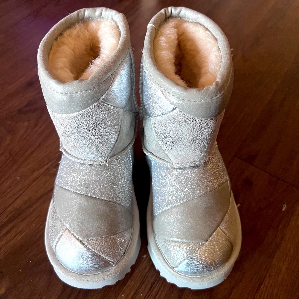 UGG Classic Short II Glitter Patchwork Silver